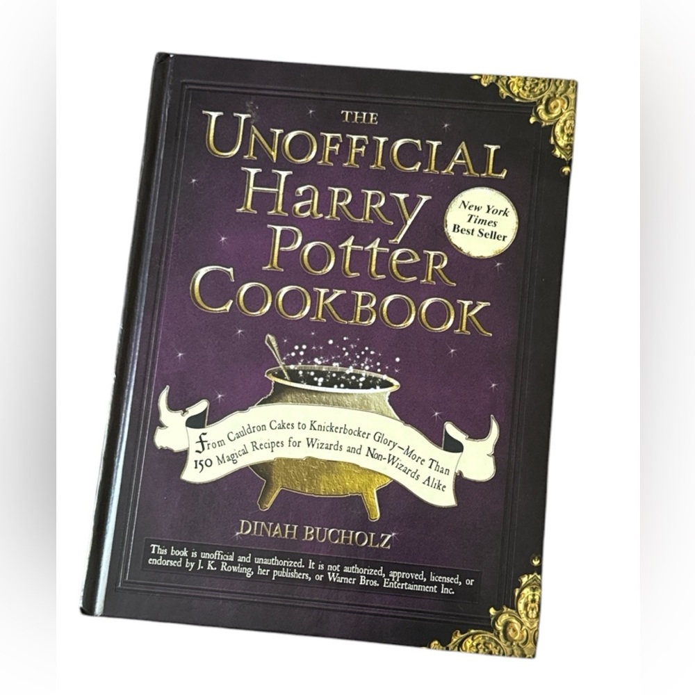 The Unofficial Harry Potter Cookbook - Purple and Gold- EUC
